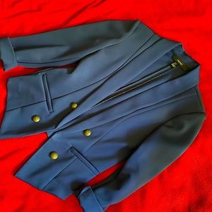 Navy jacket for any occasion 💙